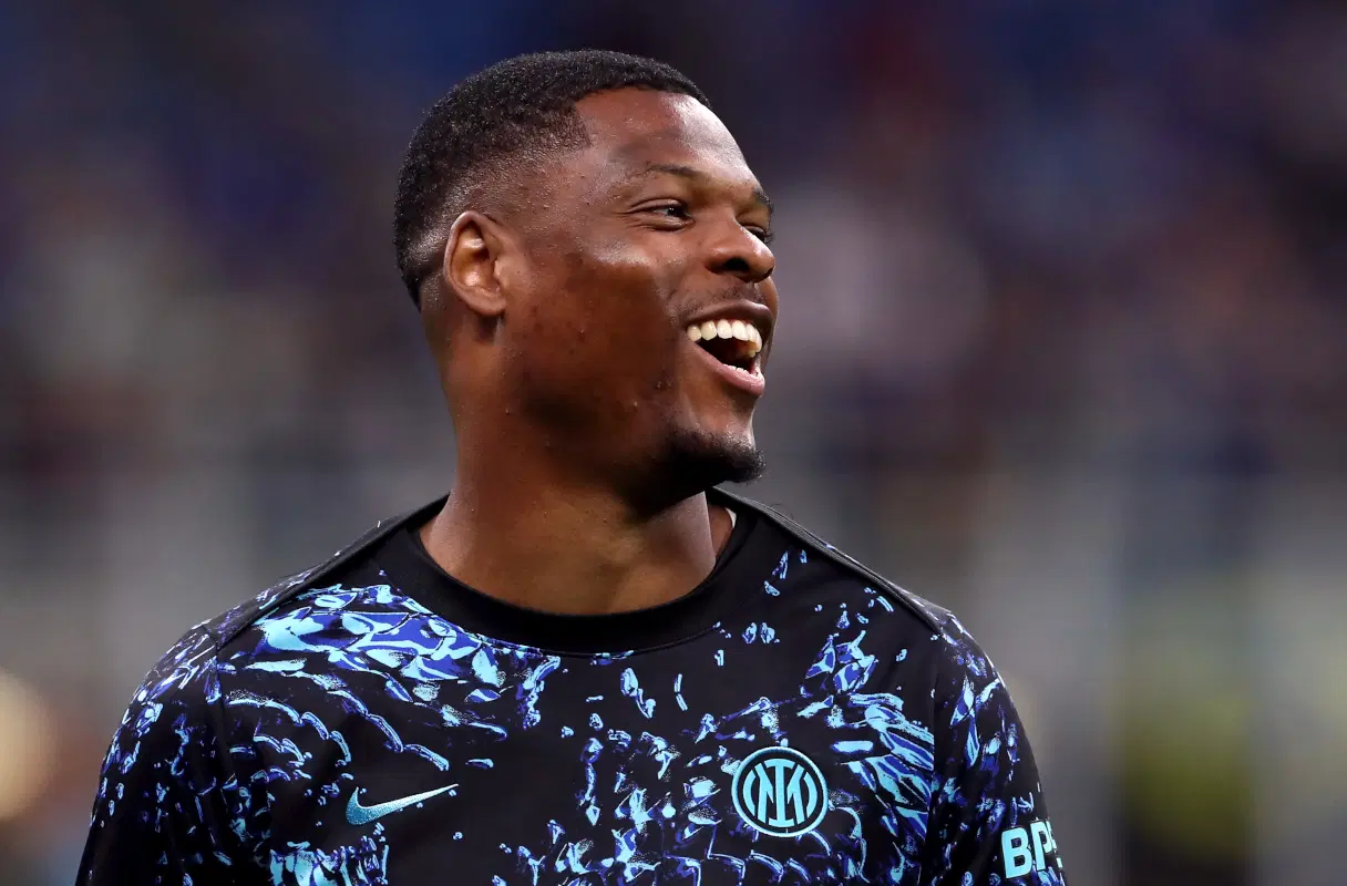 Real Madrid sign Dumfries from Inter Milan